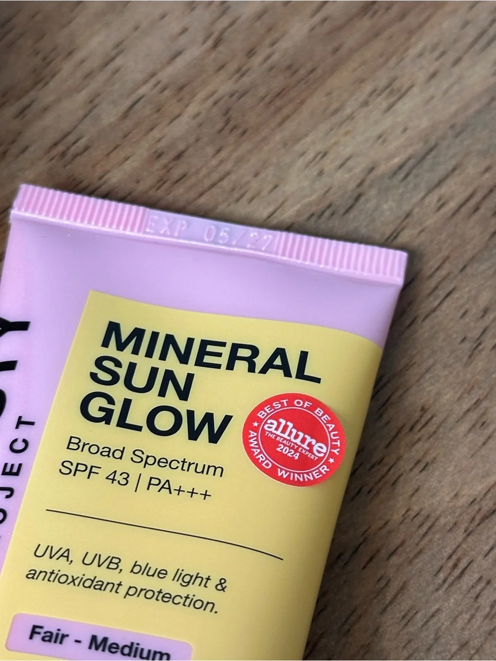NWT INNBEAUTY Mineral Sun Glow Broad Spectrum Sunscreen Fair - Medium shade